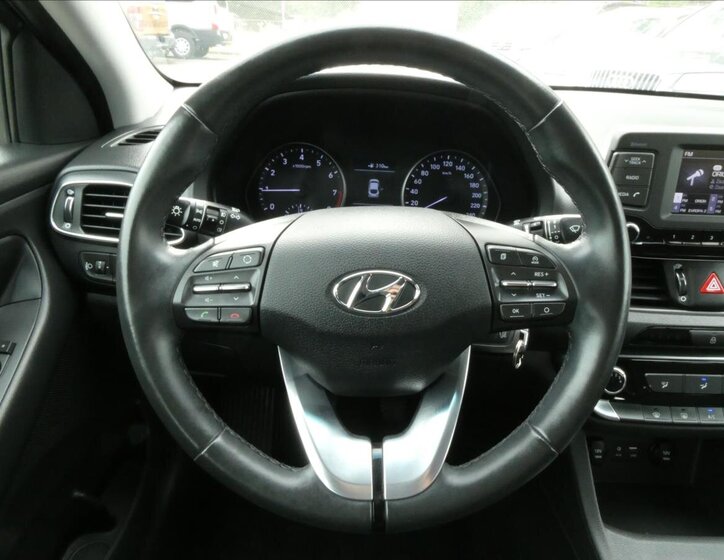 Hyundai i30 Liftback 998,0 88 kw