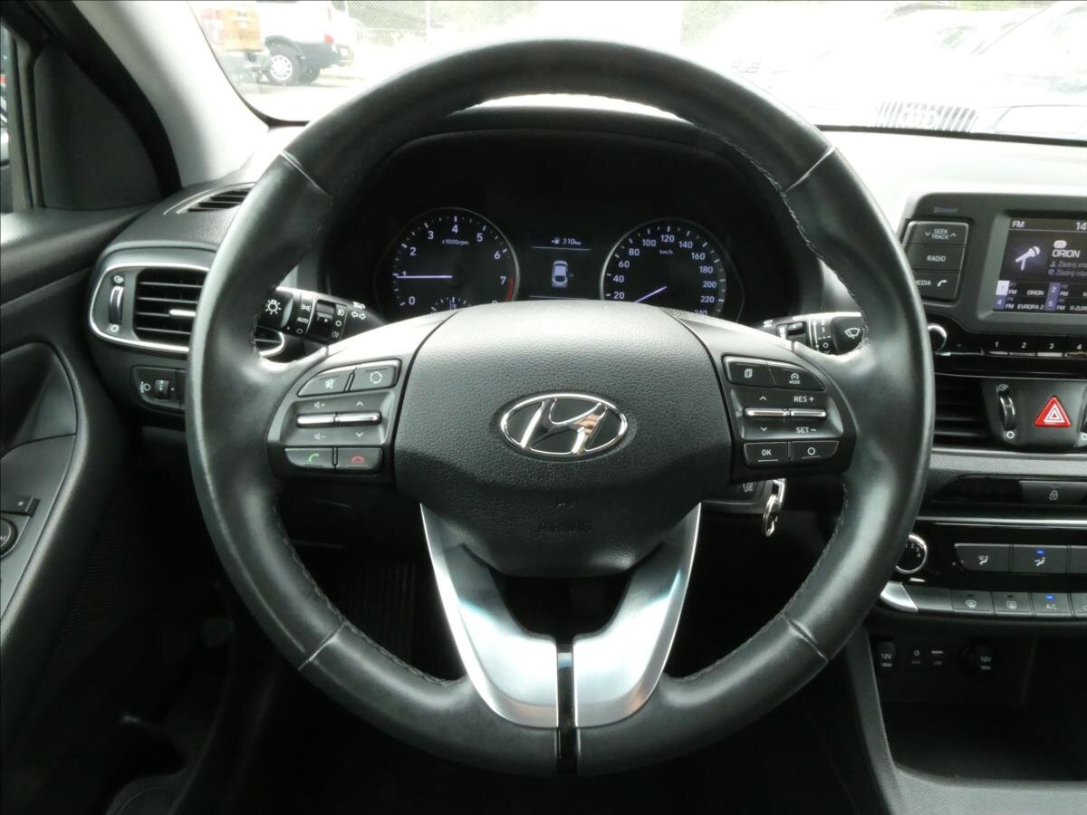 Hyundai i30 Liftback 998,0 88 kw