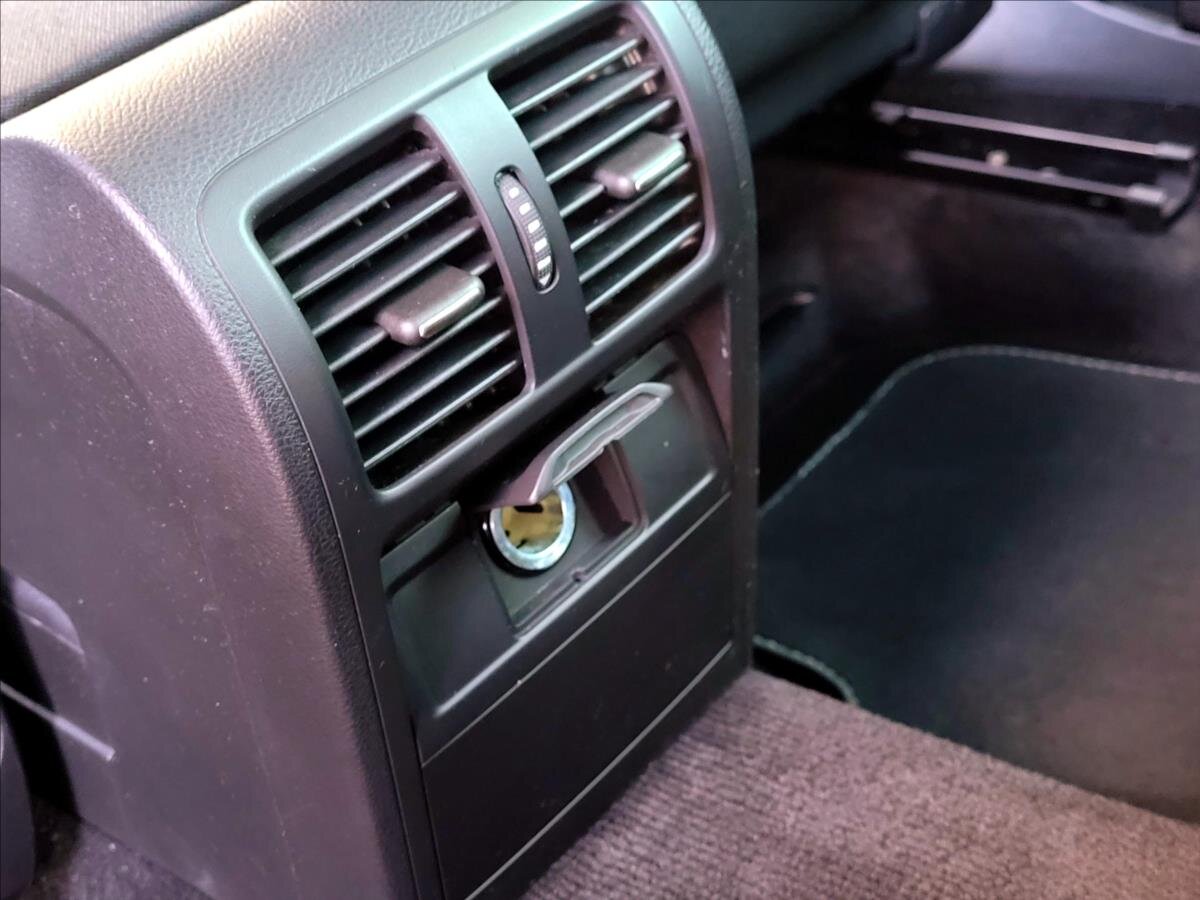 Volkswagen Passat Kombi 1,4 l 90 kw