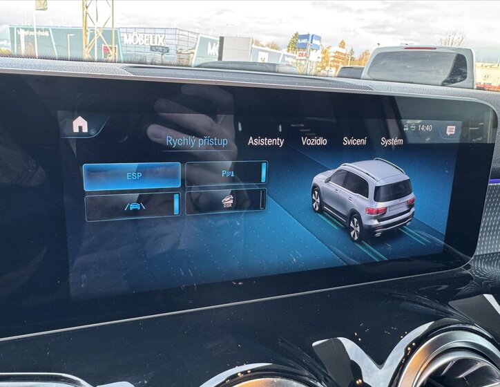 Mercedes-Benz GLB 11