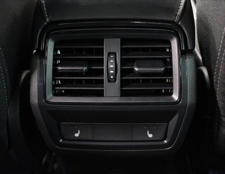 Škoda Karoq SUV / Terénní 1,5 l 110 kw