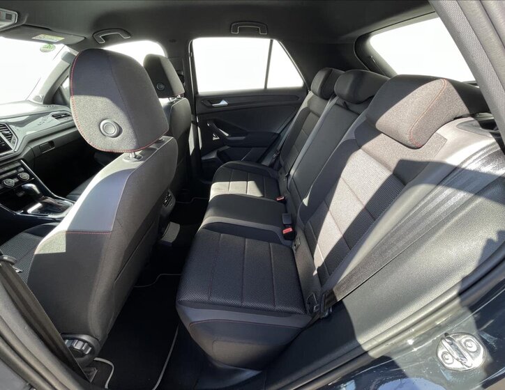 Volkswagen T-Roc SUV / Terénní 1,5 l 110 kw