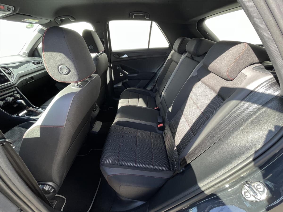 Volkswagen T-Roc SUV / Terénní 1,5 l 110 kw