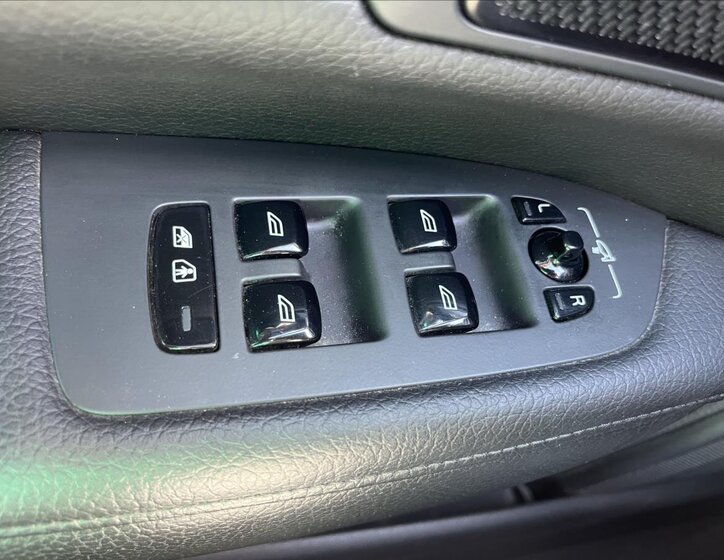 Volvo V90 Kombi 2,0 l 145 kw