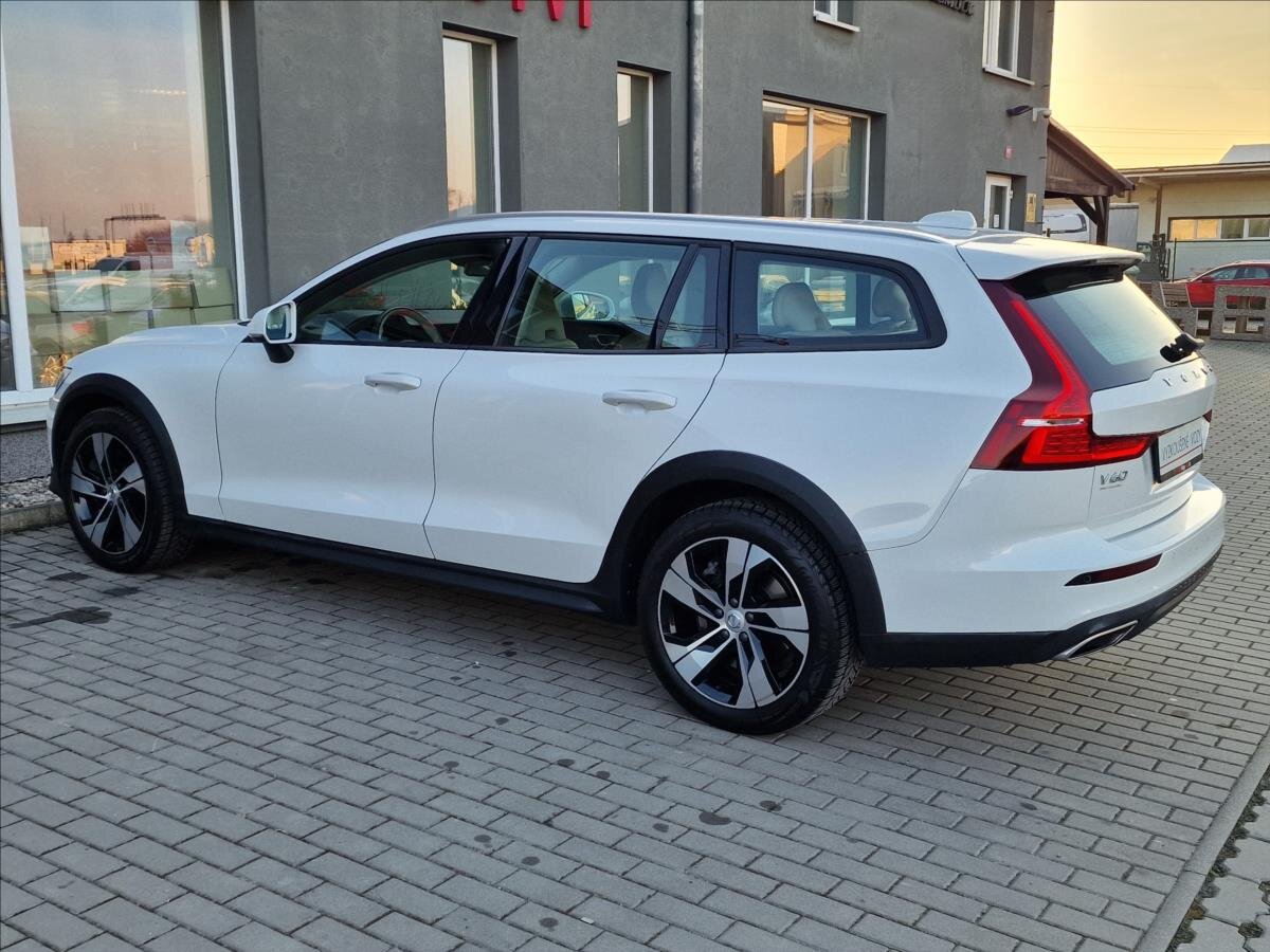 Volvo V60 Kombi 2,0 l 140 kw