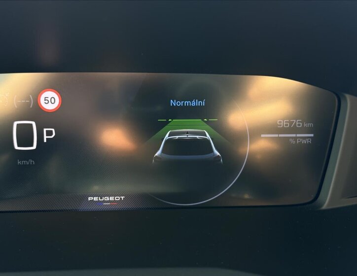 Peugeot 208 Hatchback 1,2 l 74 kw