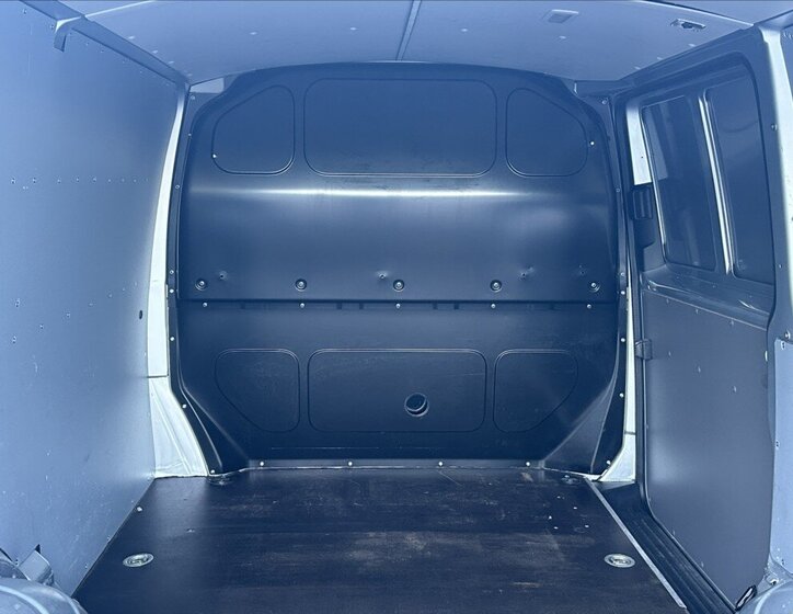 Volkswagen Transporter Skříň 2,0 l 110 kw