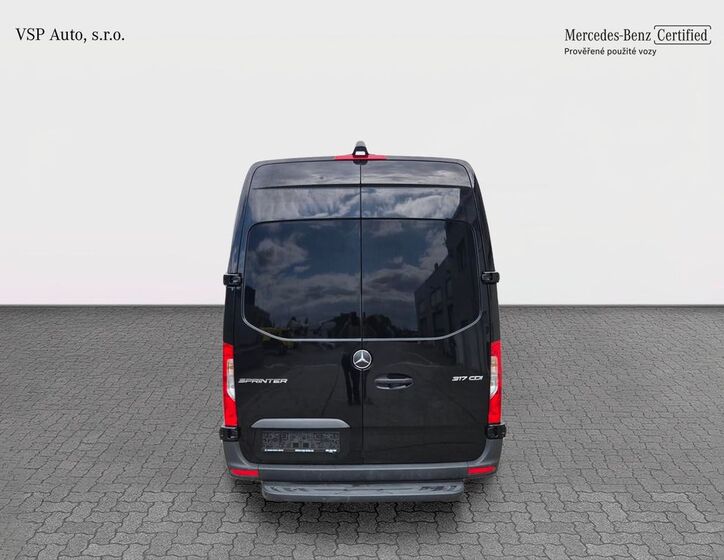 Mercedes-Benz Sprinter 4