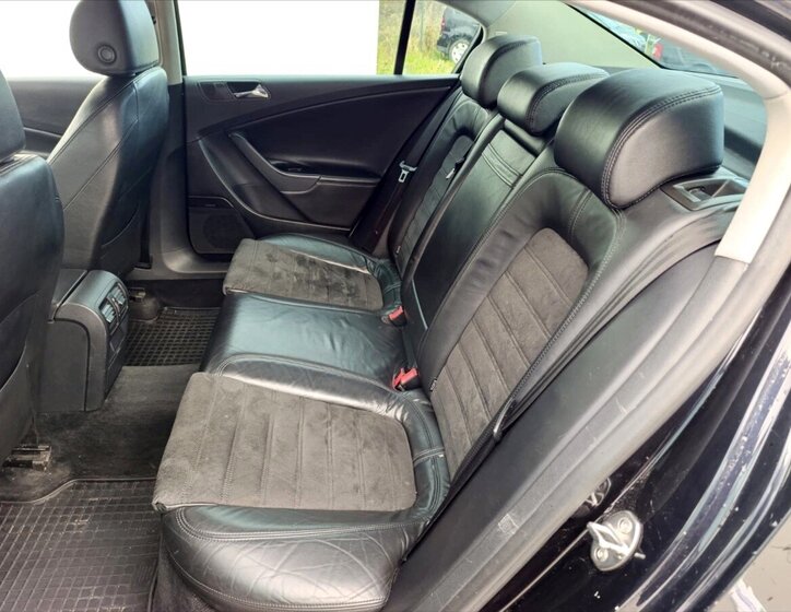 Volkswagen Passat Sedan 2,0 l 103 kw