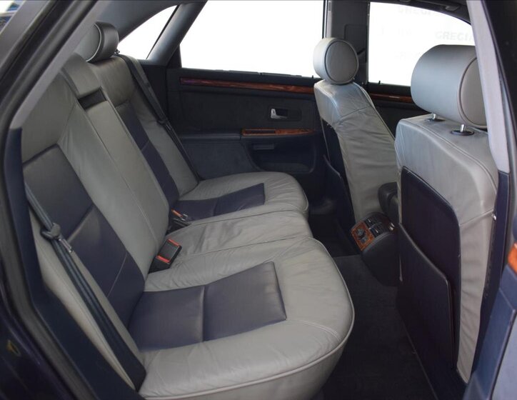 Audi S8 Sedan 4,2 l 265 kw