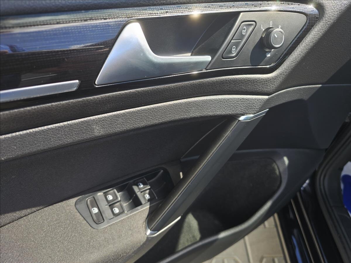 Volkswagen Golf Kombi 2,0 l 110 kw