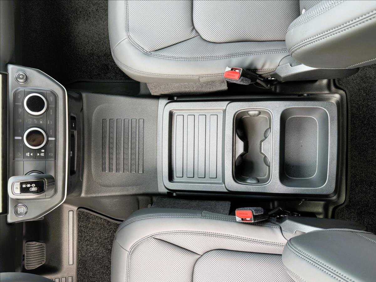 Land Rover Defender SUV / Terénní 3,0 l 257 kw