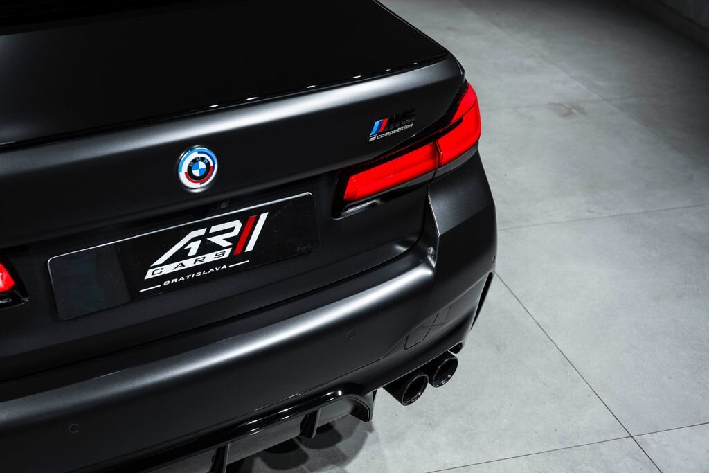 BMW M5 Sedan / Limuzína 4,4 l 460 kw