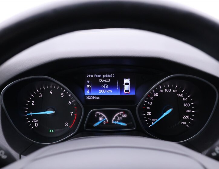 Ford Focus Kombi 999,0 92 kw