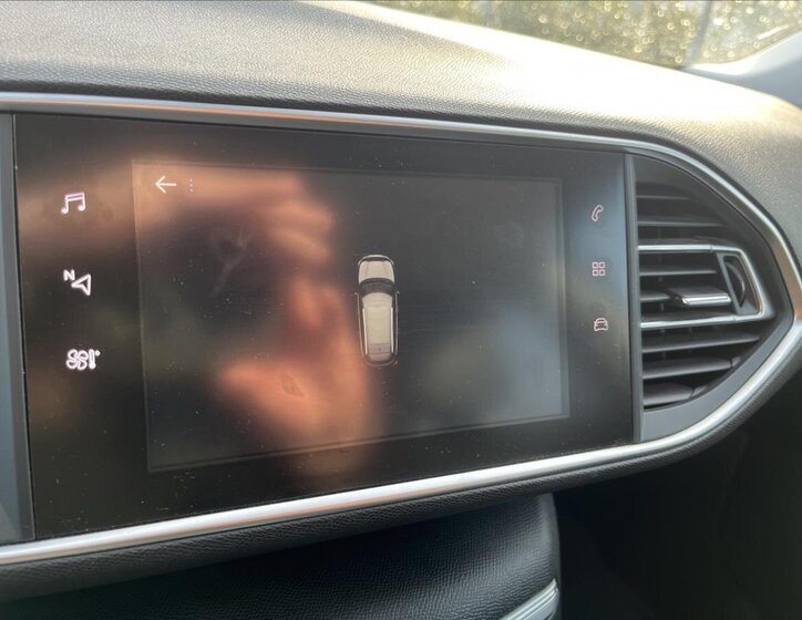 Peugeot 308 Kombi 1,5 l 96 kw