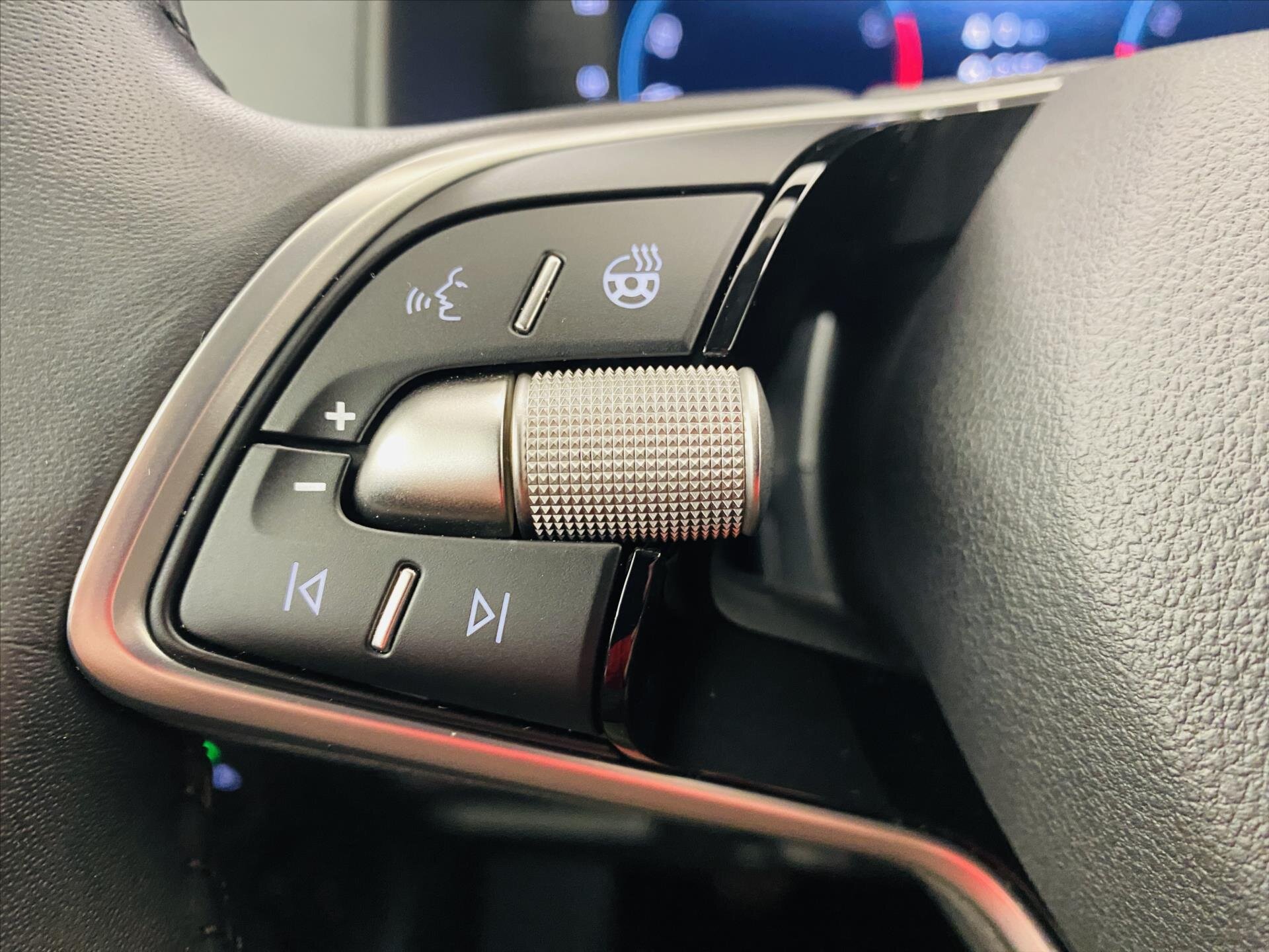 Škoda Karoq SUV 1,5 l 110 kw