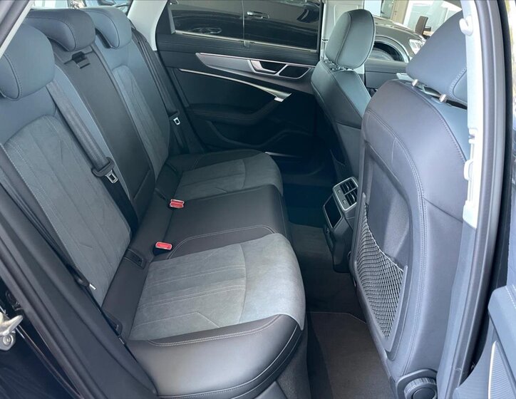 Audi A6 Allroad Kombi 3,0 l 210 kw