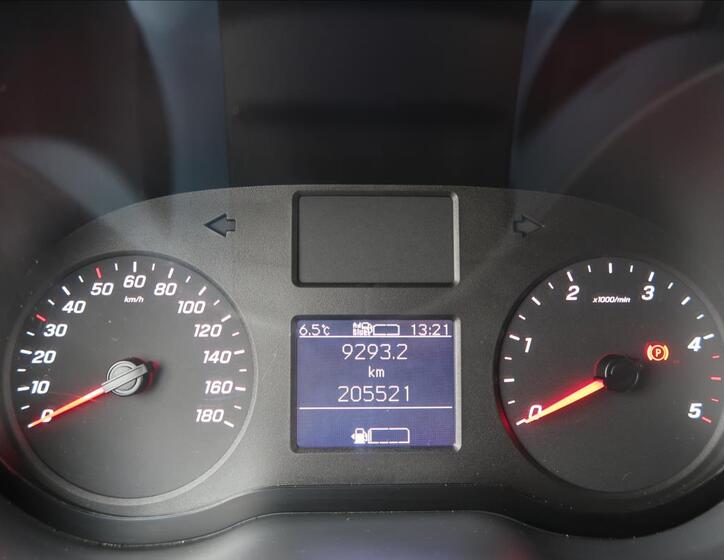 Mercedes-Benz Sprinter 11