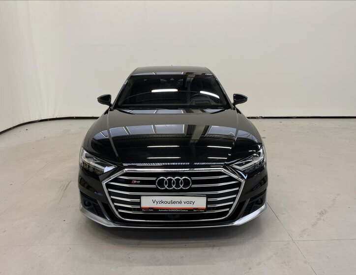 Audi S8 Sedan 4,0 l 420 kw