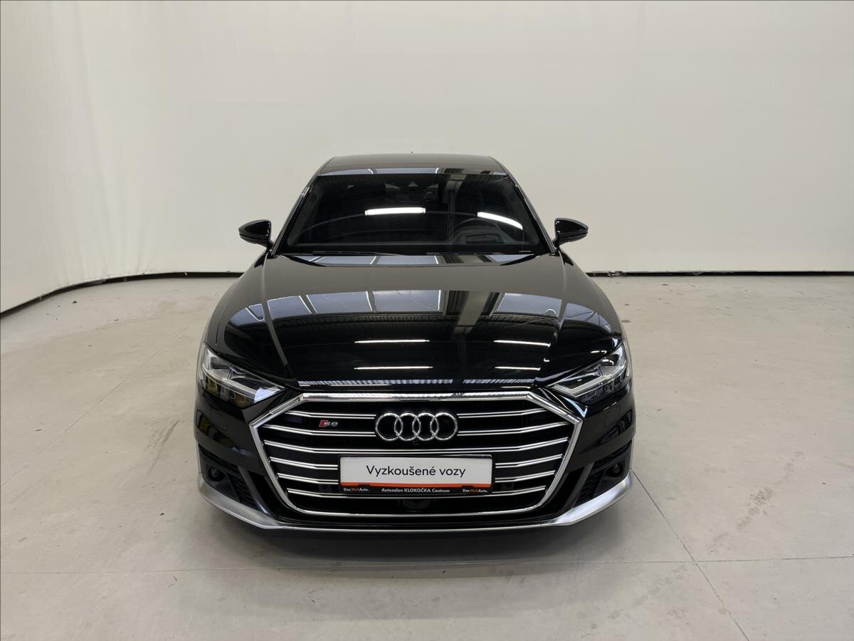 Audi S8 Sedan 4,0 l 420 kw