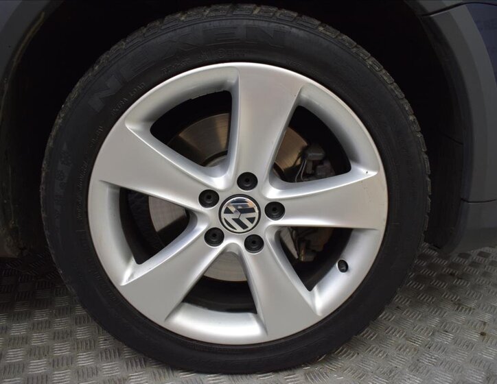 Volkswagen Passat Kombi 2,0 l 103 kw