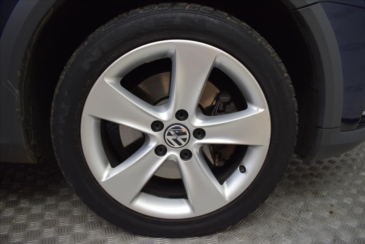 Volkswagen Passat Kombi 2,0 l 103 kw