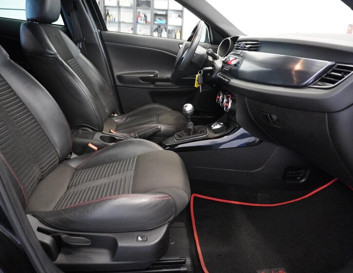 Alfa Romeo Giulietta Hatchback 1,7 l 173 kw