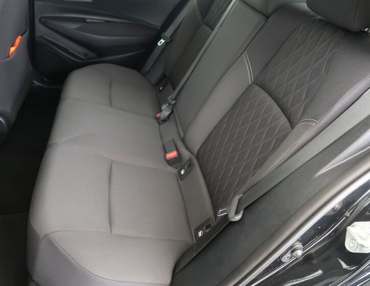 Toyota Corolla Sedan / Limuzína 1,5 l 92 kw