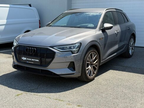 Audi e-tron SUV / Terénní 0,0 300 kw