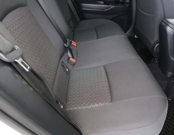 Toyota C-HR SUV / Terénní 1,8 l 72 kw