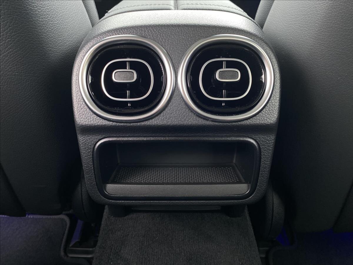 Mercedes-Benz Třídy C Sedan 1,5 l 150 kw