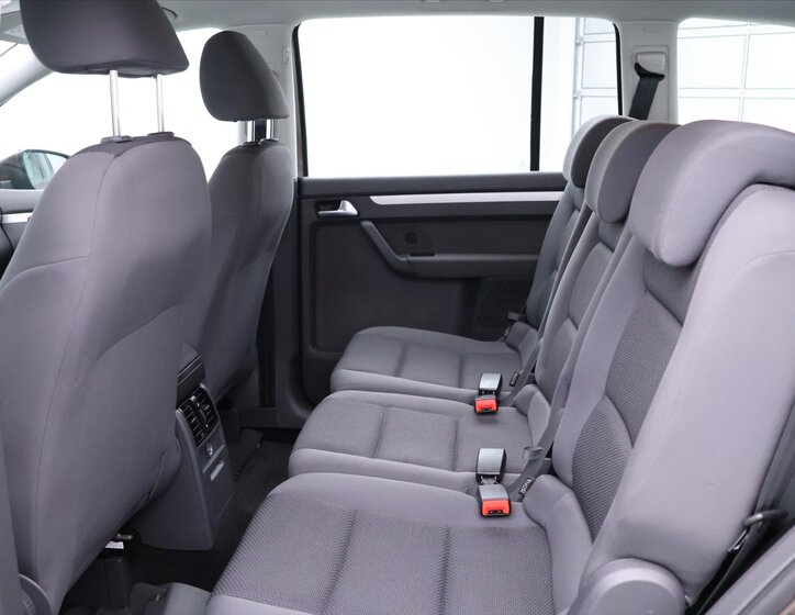 Volkswagen Touran MPV 1,6 l 77 kw