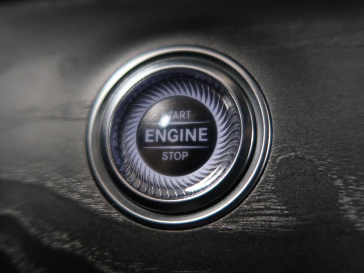 Mercedes-Benz Třídy E Kombi 2,0 l 143 kw