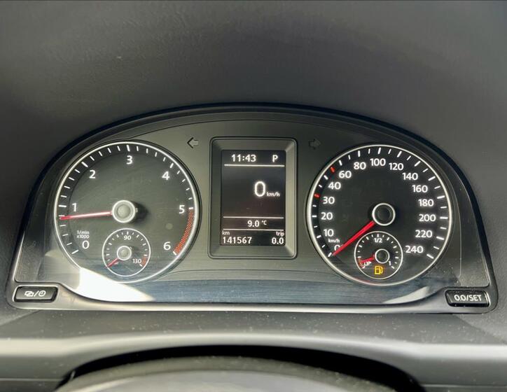 Volkswagen Touran 26