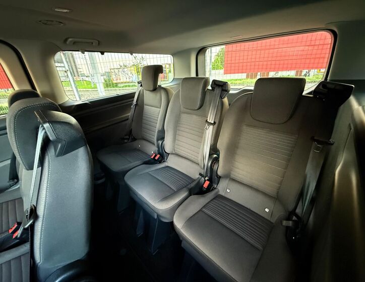 Ford Tourneo Custom 10