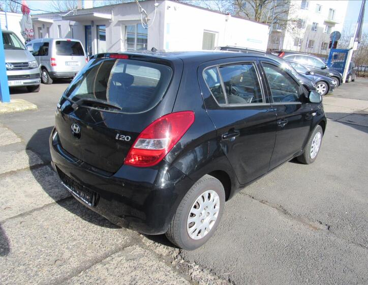 Hyundai i20 6
