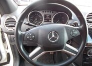 Mercedes-Benz Třídy M 27