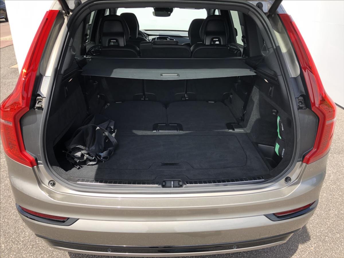 Volvo XC90 SUV / Terénní 2,0 l 173 kw