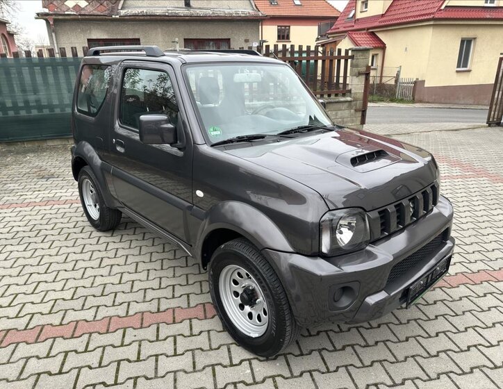Suzuki Jimny SUV 1,3 l 63 kw
