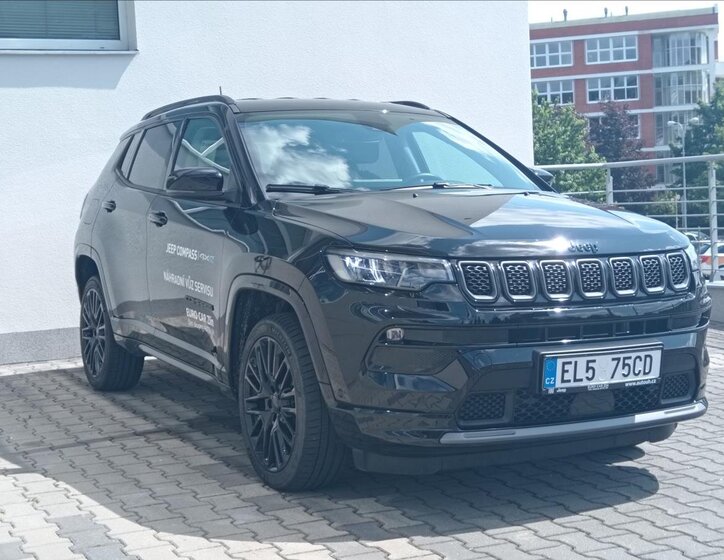 Jeep Compass 8