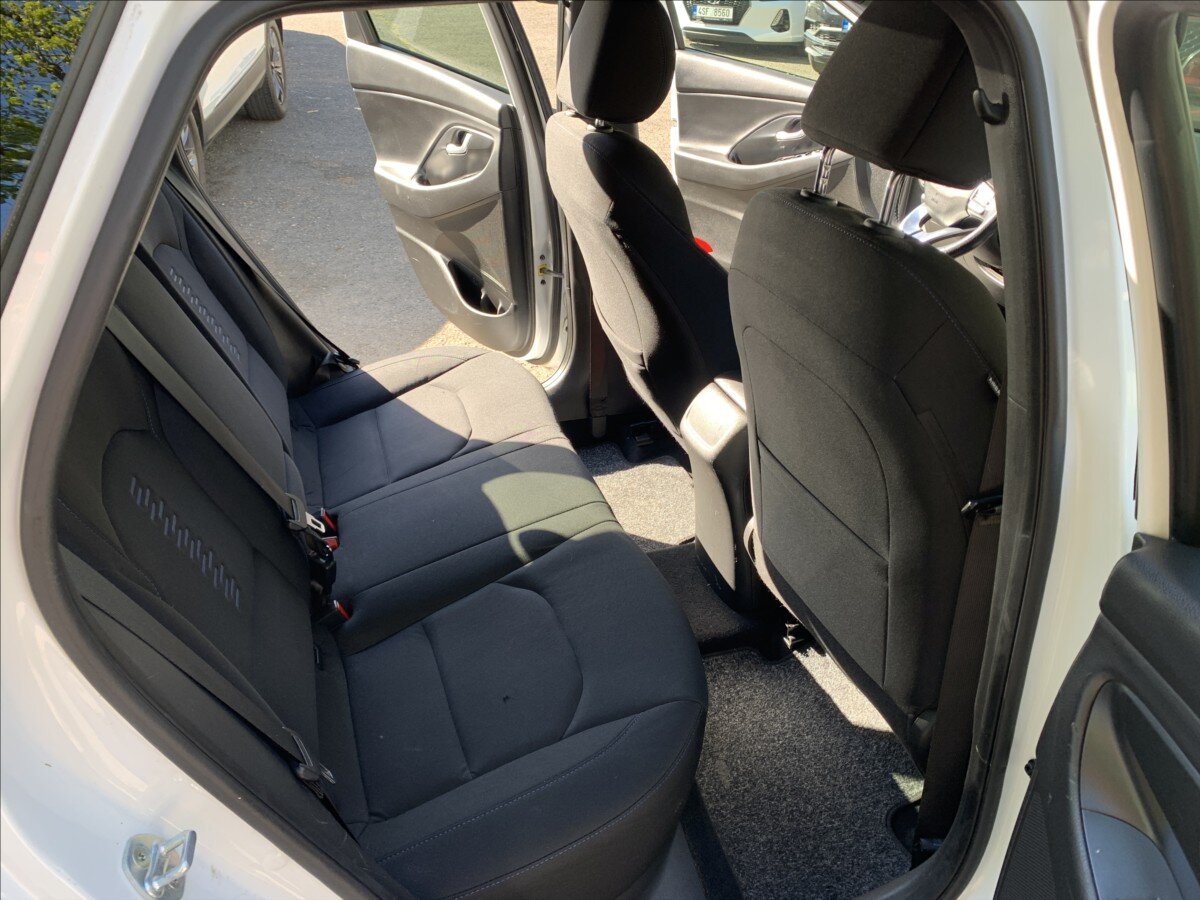 Hyundai i30 Kombi 1,4 l 103 kw