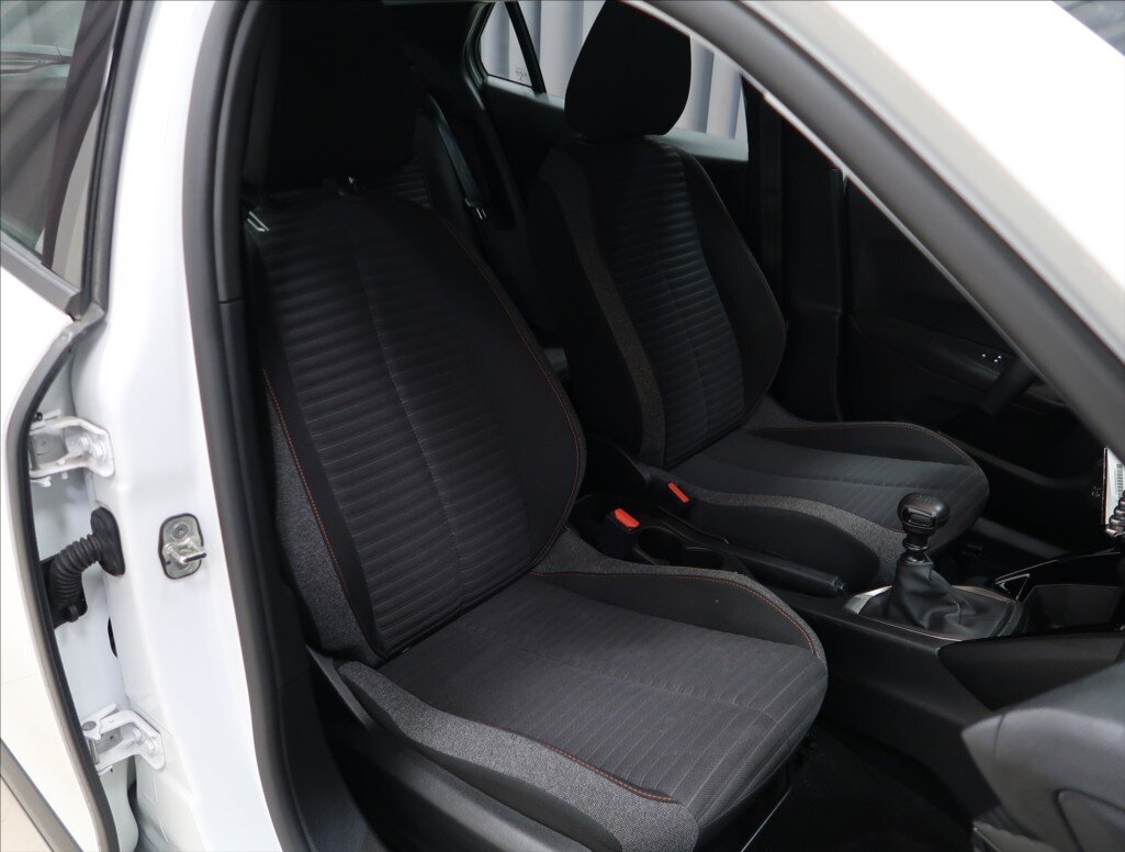 Peugeot 2008 SUV / Terénní 1,2 l 74 kw