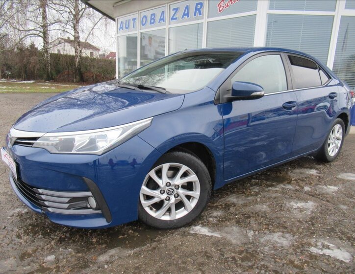 Toyota Corolla Sedan 1,6 l 97 kw