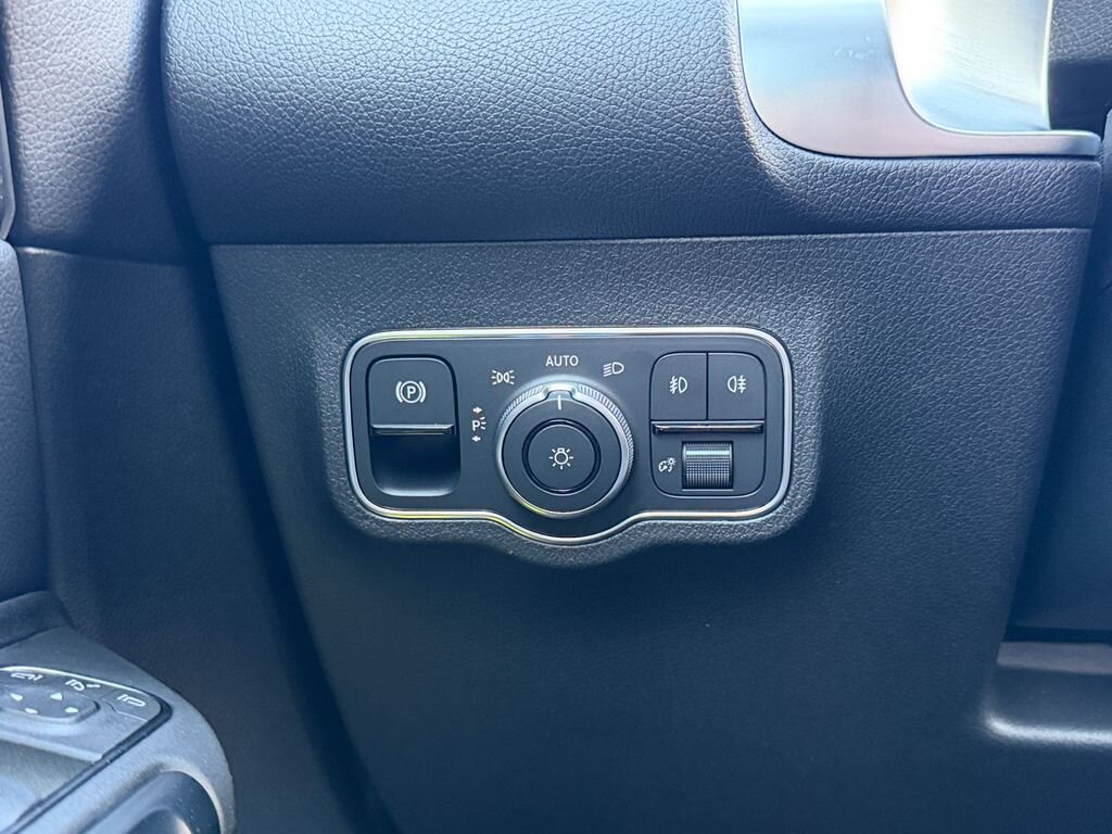 Mercedes-Benz GLB SUV / Terénní 2,0 l 110 kw