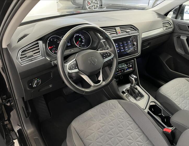 Volkswagen Tiguan 6