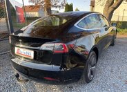 Tesla Model 3 Sedan / Limuzína 0,0 239 kw