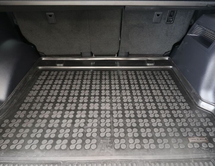 Toyota Land Cruiser 12