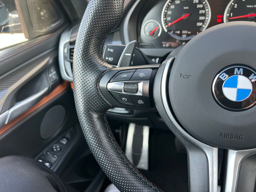 BMW X6 SUV / Terénní 4,4 l 512 kw