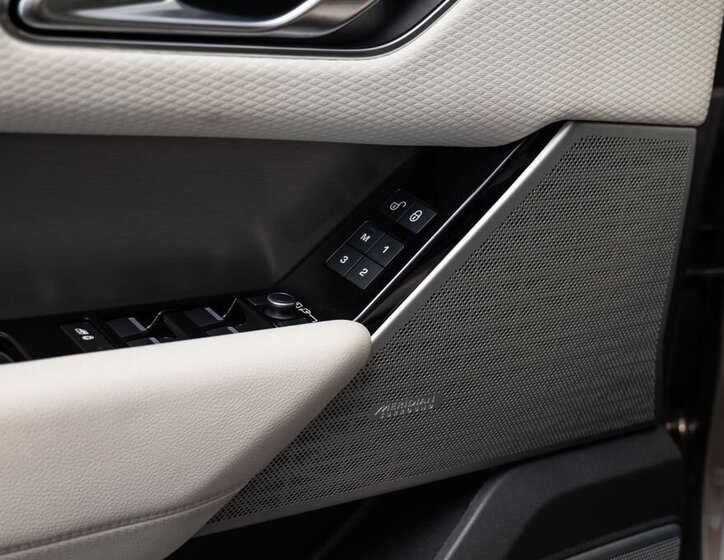 Land Rover Range Rover Velar SUV 3,0 l 221 kw