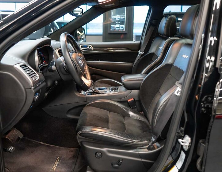 Jeep Grand Cherokee 12